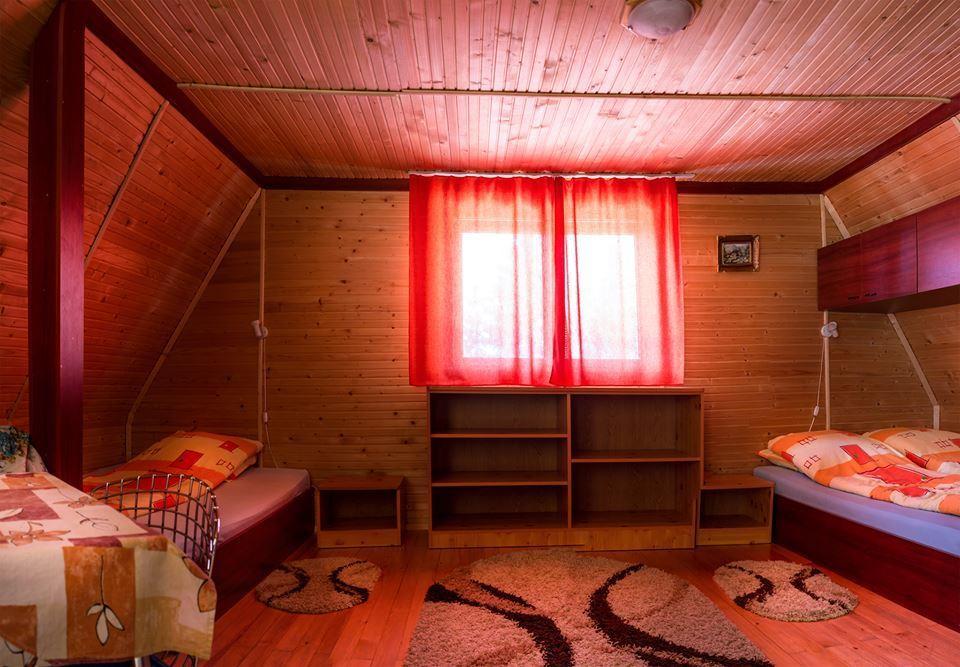 Szilvia Vendégház Izvoare  Habitación foto